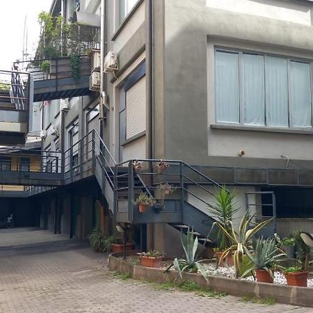 Primopiano - Umbria Apartment มิลาน ภายนอก รูปภาพ